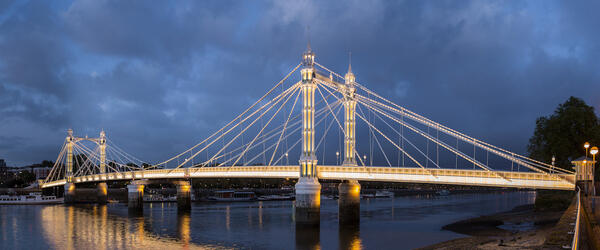 Albert Bridge; romantic things to do in London 