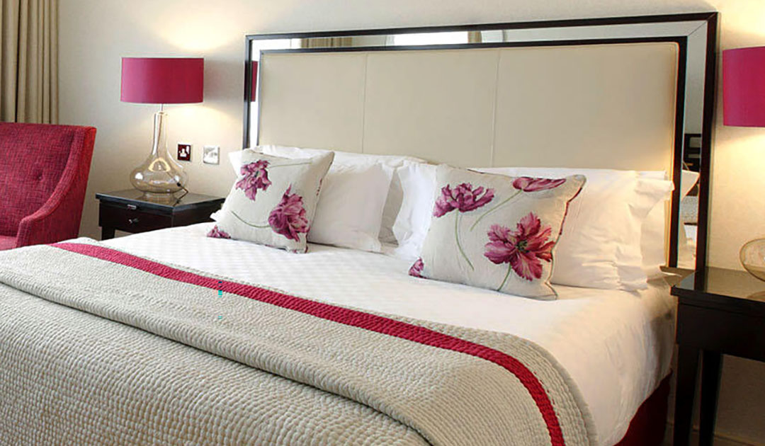 Deluxe Room 1 Queen Bed The Bristol 
